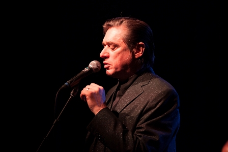 Blixa Bargeld auf der Bühne